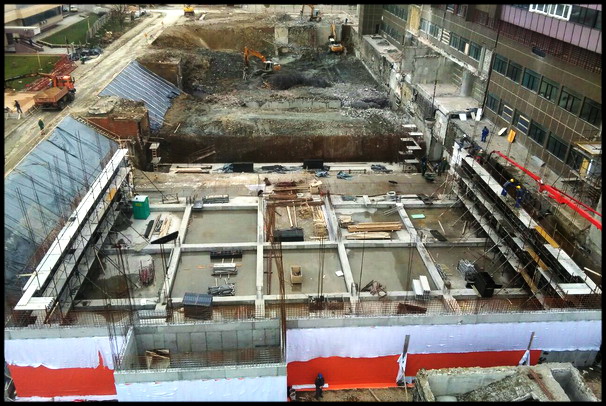 velika slika centralni-blok-i-severno-krilo-klinickog-centra