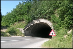 mala slika tunel-sopot-autoput-e-80